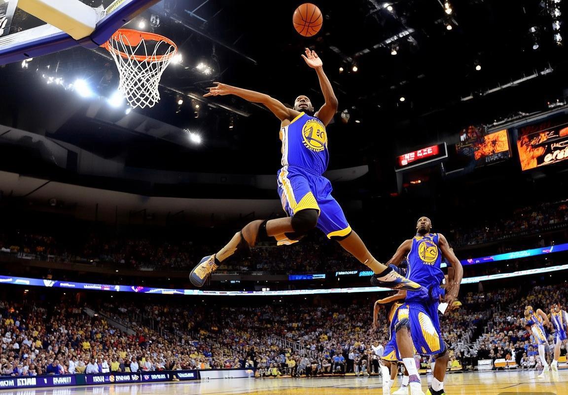 克尼佩尔超越萨博·李创芬兰篮球三分命中数纪录，投射效率直指斯蒂芬·库里